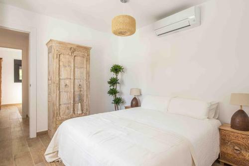Brand New Villa With Pool For 8 People