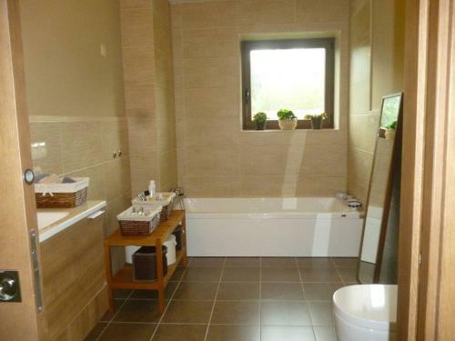 4 Bedrooms House With Private Pool Jacuzzi And Wifi At Roxos