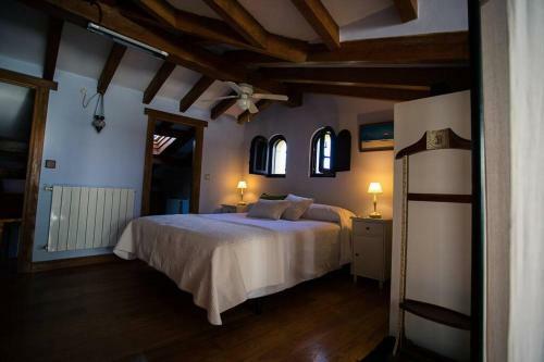 Casa Independiente Con Chimena, Jard�n Y Barbacoa