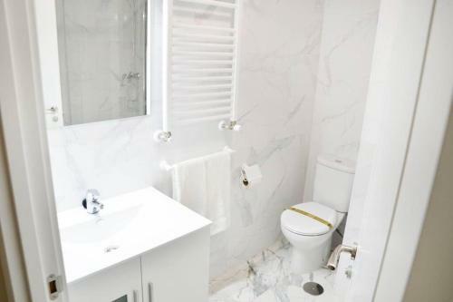 Nuevo Apartamento de 3 Dormitorios En Calle Alta