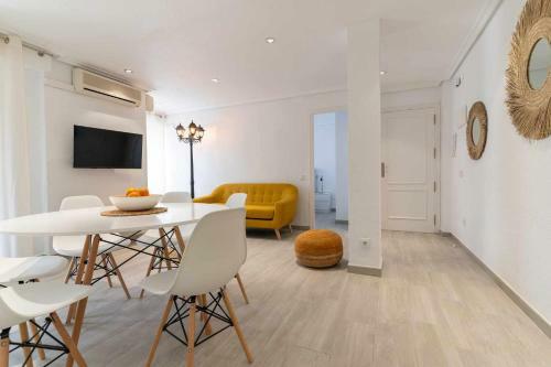 Apartamento Reformado Escasos Minutos Playa Ascensor AA