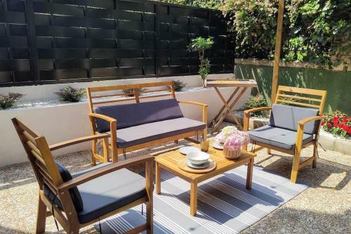 Rosa de Ciudad. Chalet C�ntrico Con Mucha Intimidad