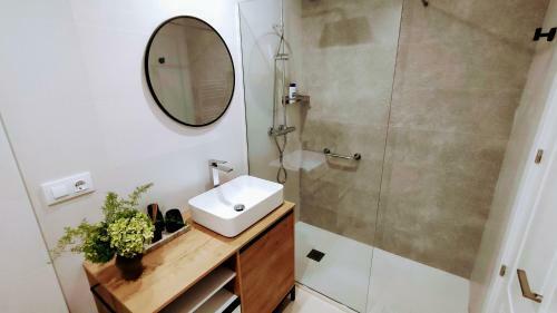 Rosa de Ciudad. Chalet C�ntrico Con Mucha Intimidad
