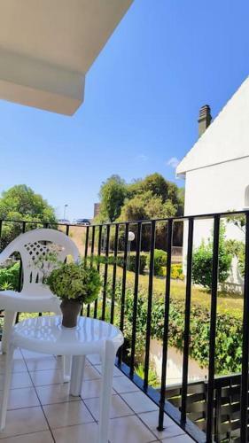 Rosa de Ciudad. Chalet C�ntrico Con Mucha Intimidad