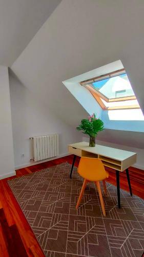 Rosa de Ciudad. Chalet C�ntrico Con Mucha Intimidad