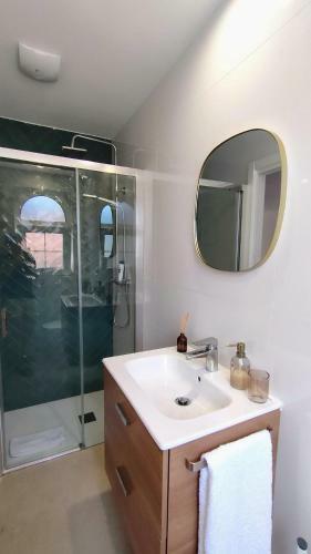 Rosa de Ciudad. Chalet C�ntrico Con Mucha Intimidad