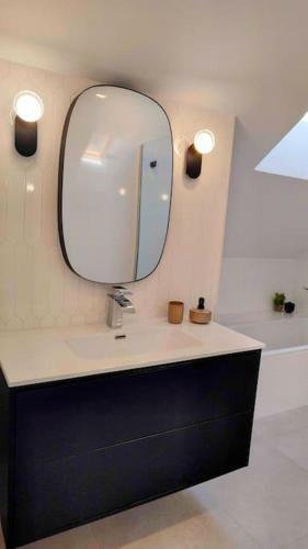 Rosa de Ciudad. Chalet C�ntrico Con Mucha Intimidad