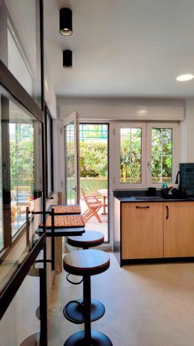 Rosa de Ciudad. Chalet C�ntrico Con Mucha Intimidad