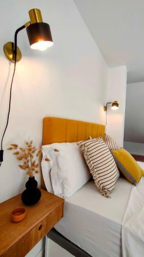Rosa de Ciudad. Chalet C�ntrico Con Mucha Intimidad