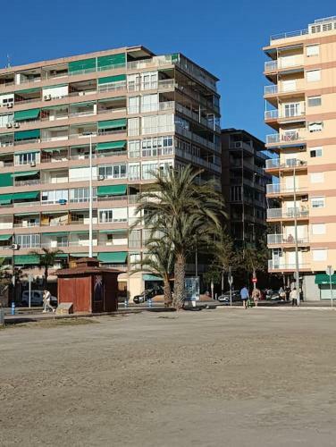 Apartamento Al Lado de Barcos Y Gran Playa.
