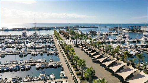 Apartamento Rentafive Primera L�nea Terraza Reformado