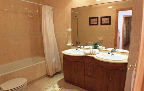 Nice Home In Santa Pola With Swimming Pool