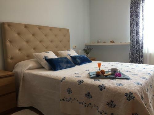 Carola L, "apartamento de Lujo A 100m Playa Catia"