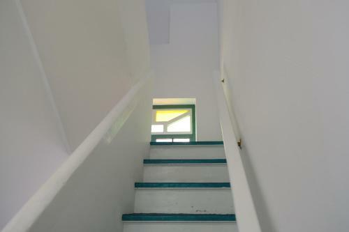 Rooftop Dreamhouse - 3br With Seaviews