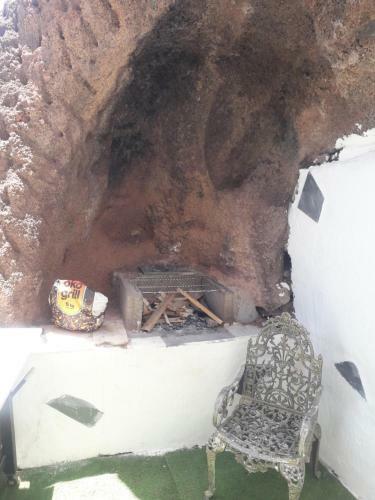 Cueva Rural " Old London " With Jacuzzi And Swimming Pool