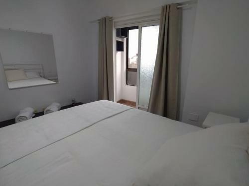 Apartamento Cerca Del Centro Reformado! C�modo, Exterior, 5 Huespedes