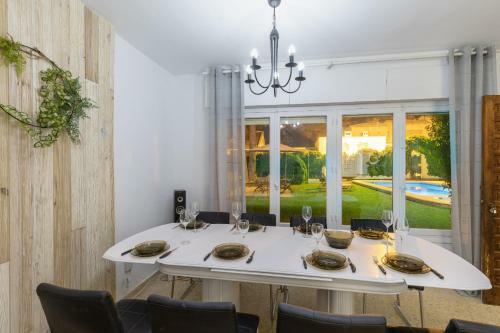 Villa Happy Place By Fidalsa