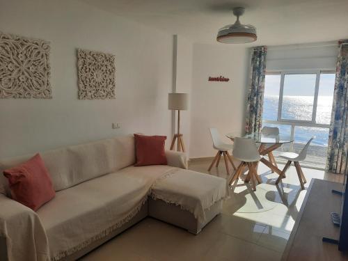 Apartamento Primera Linea de Playa A 10 Min Estepona