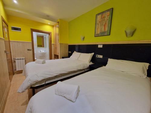 Hostal Pension Izar Bat Guesthouse