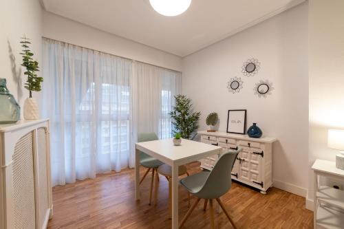 Cute And Comfy Apartment By Cisan Rentals