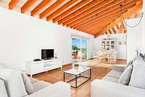 Villa Iris Torret By Villa Plus