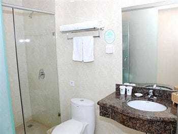Greentree Inn Shanghai Dabaishu Business Hotel