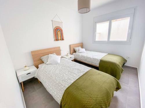 Apartment 50m From The Sea, Pool, Ac, Parking