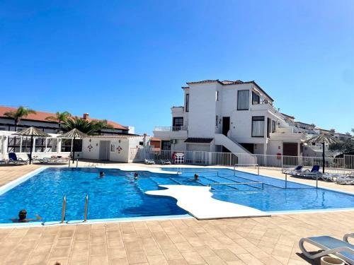 Seafront Apartment In Amarilla Golf