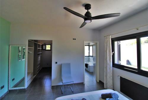 Casa Moderna A 300 Metros de La Playa.