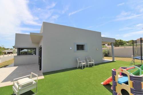 Casa Moderna A 300 Metros de La Playa.