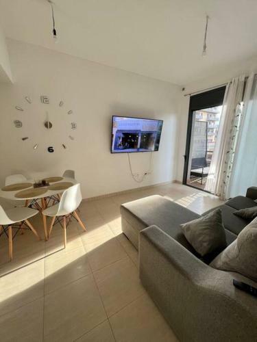 Apartamento Con Piscina ,parking Y Aire Acondicionado