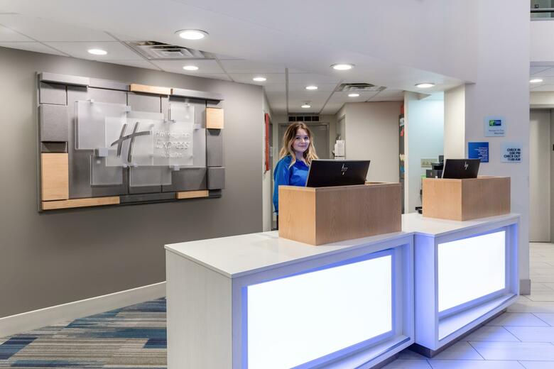 Hotel Holiday Inn Express Scottsburg