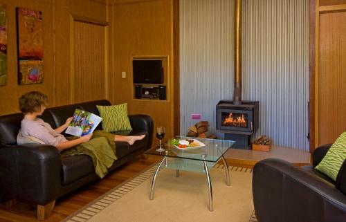 Whispering Valley Cottage Retreat