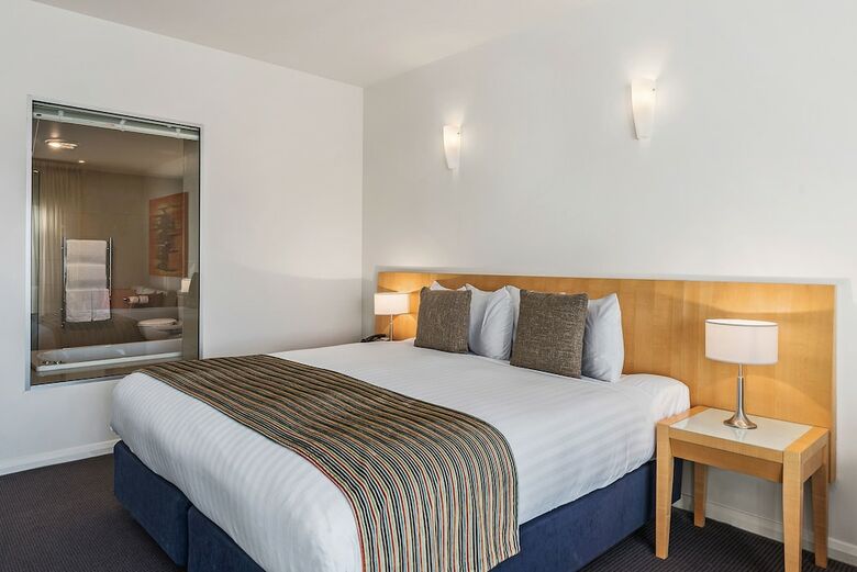 Hotel Peppers York Cove Tamar Valley