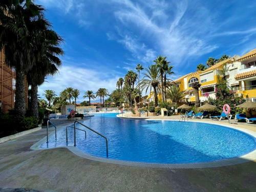 Inviting Holiday Home In Roquetas de Mar With Terrace
