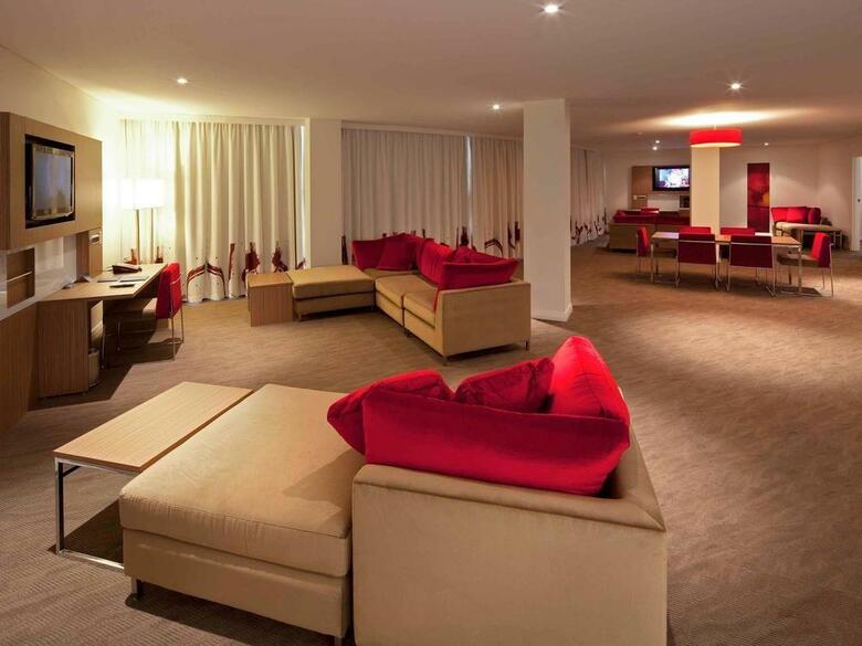 Hotel Novotel Sydney Rooty Hill