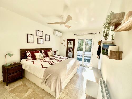 Villa Con Piscina Y Vistas Al Mar