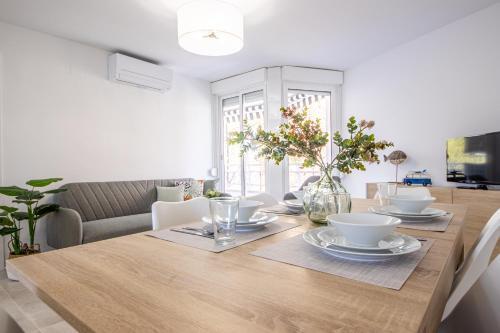 Boooom!!! Apartment With Swimming Pool