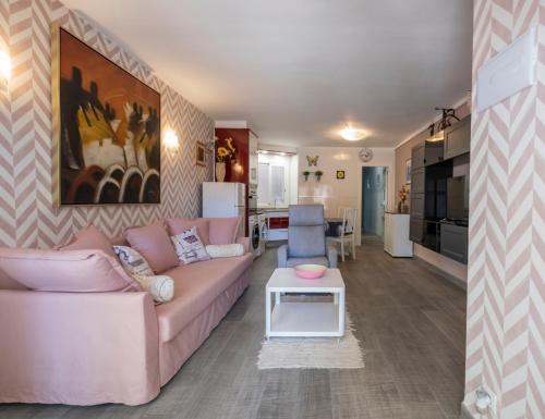 Two-bedroom Apartment In Salou 5 Mins From The Beach