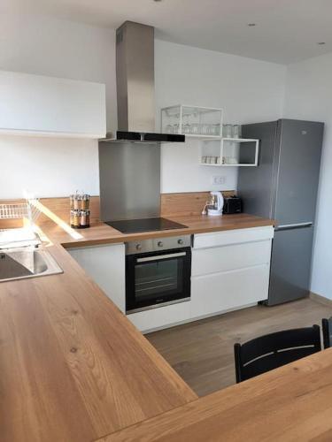 2gir - Sea View And Garden Apartment