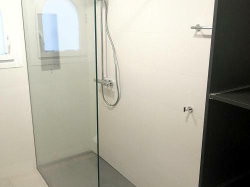 Casa Roses, 4 Dormitorios, 9 Personas - Es-258-64