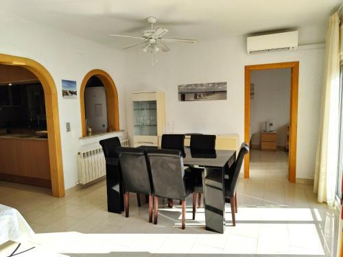 Apartamento Roses, 2 Dormitorios, 4 Personas - Es-258-128