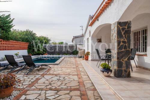 Wehostyou - Belle Maison Roses, Mas Bosc� 12