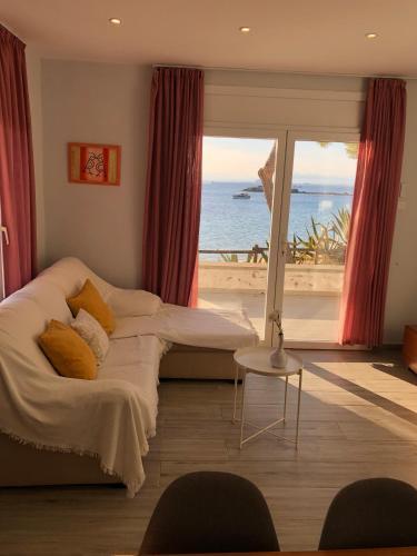 Villa Veur�s El Mar - Almadrava Beach House