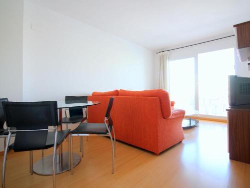 Apartamento Roses, 2 Dormitorios, 4 Personas - Es-228-92