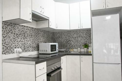 Bello Apartamento En Playa Marti�nez