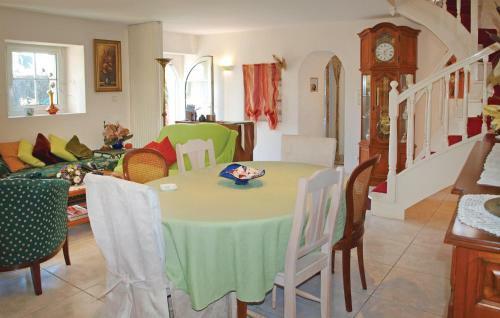 Holiday Home Langueux Rue de Faligot