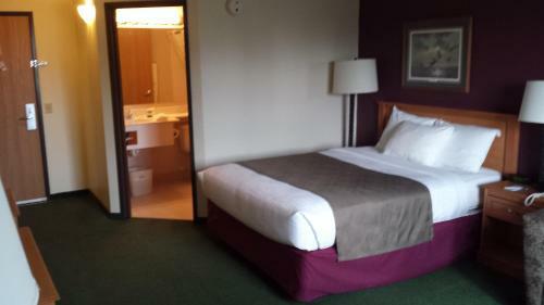 Hotel Americinn Of Madison