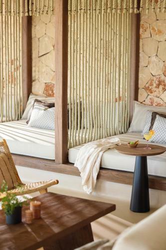 Hotel Ikos Porto Petro