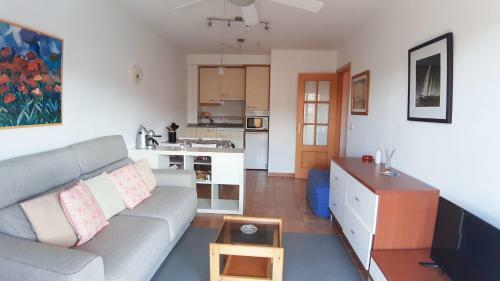 Apartamento Con Piscina En Portos�n